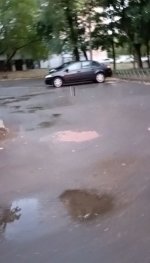 Стоянка под замком, Юбилейная д. 1