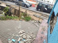 В доме на Октябрьском проспекте отвалилась часть стены