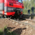 Электричка Москва-Шатура раздавила «в лепешку» легковушку